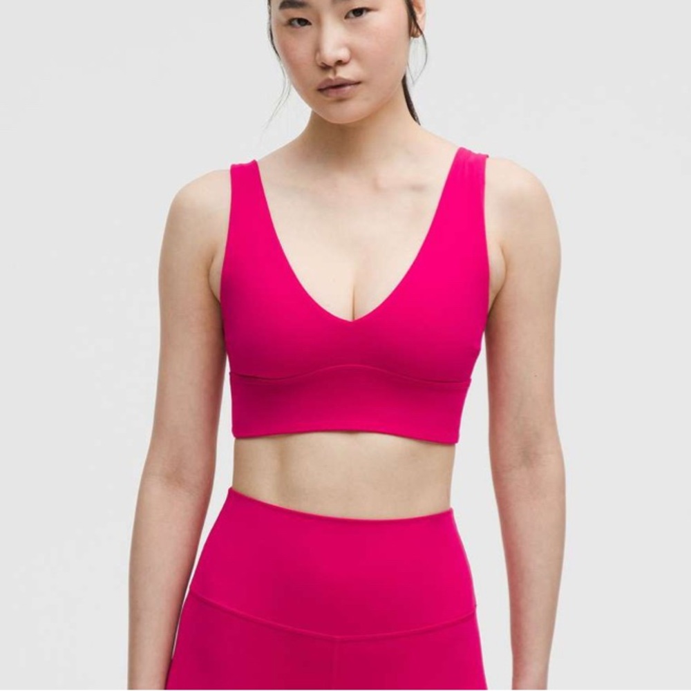 NWOT Lululemon Align V-Neck Bra *Light Support, C/D Cup